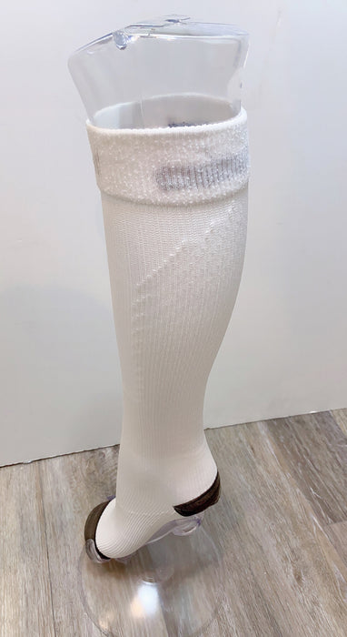 Athletic Compression Socks 15-20 mmHg: Opal White